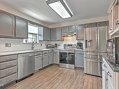 105 Boardwalk — Photo 36