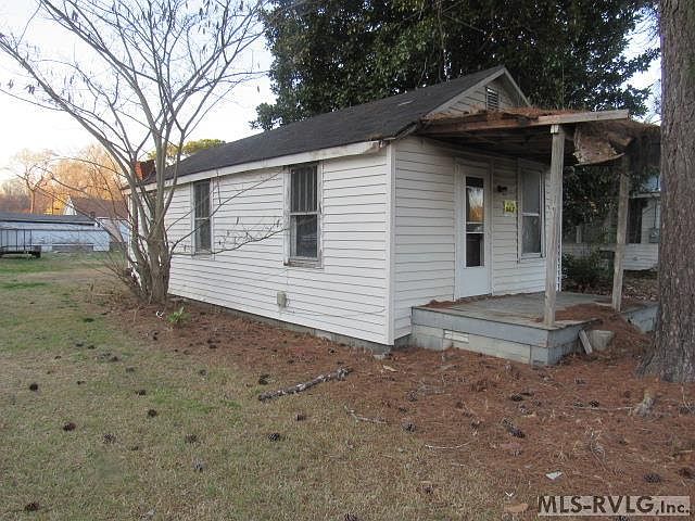 1st image of 105 Lance Rd