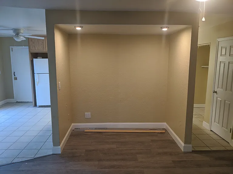 4201 Chalmer Ct — Photo 5
