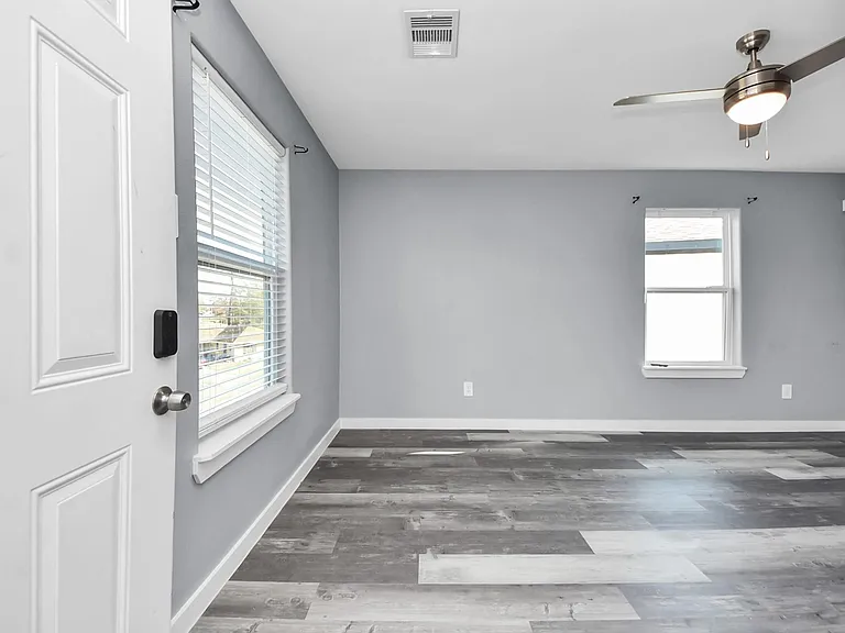 618 Maple Way #B — Photo 25