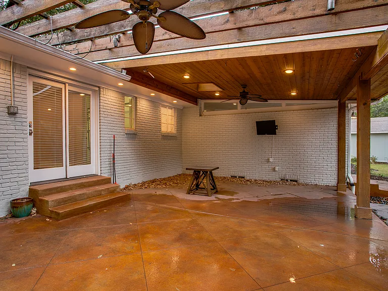 5815 Walnut Hill Ln — Photo 52