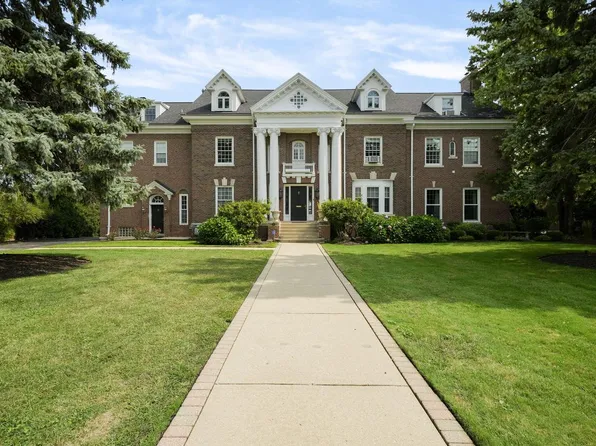 6305 3rd AVENUE, Kenosha, WI 53143