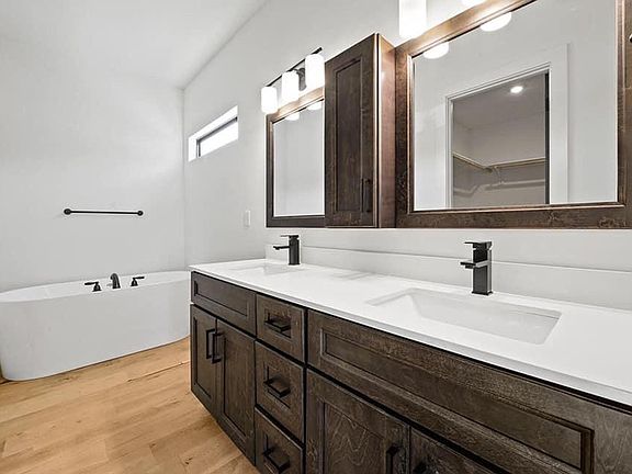 Master bath - also includes walk in shower and separate toilet room