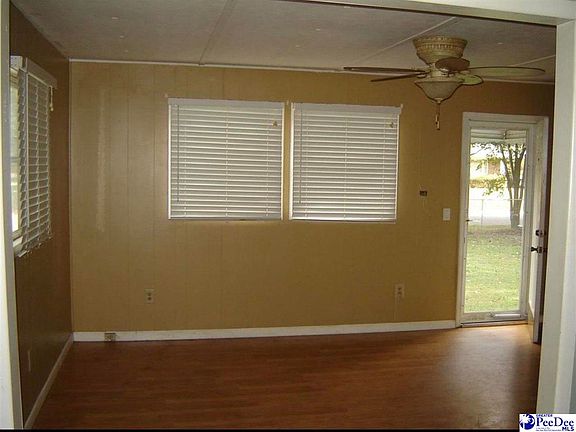 3rd image of 3043 Meadowbrook Dr