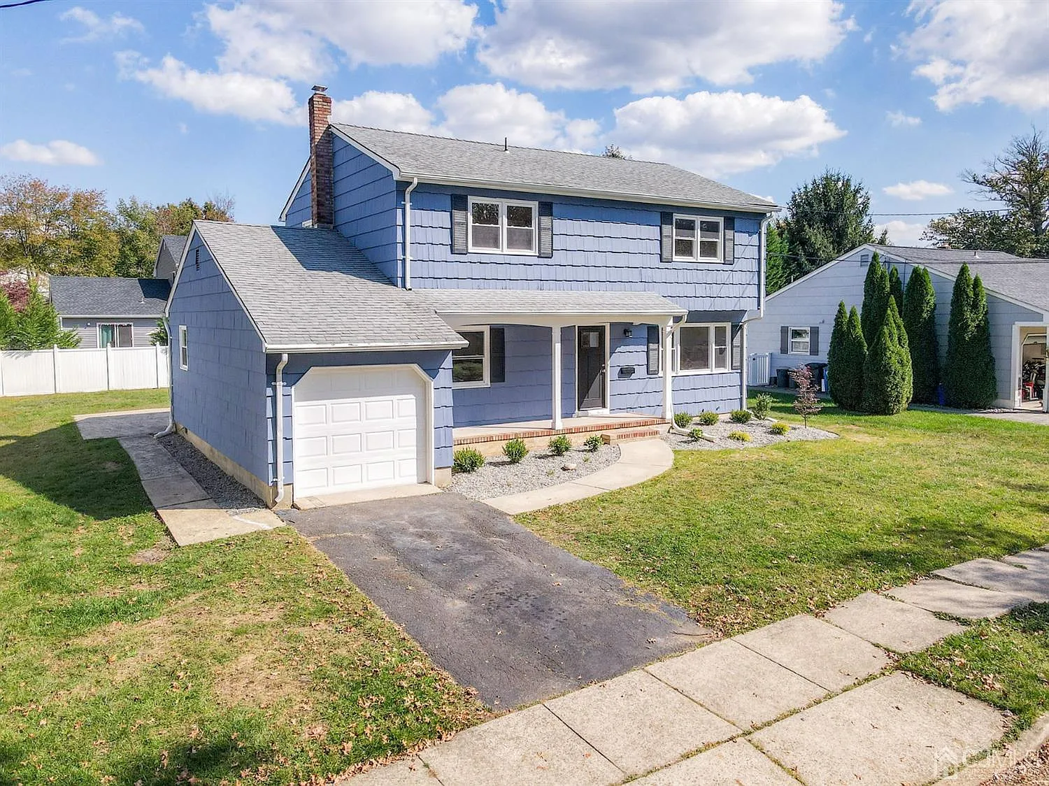 7 Tracey Dr photo 1