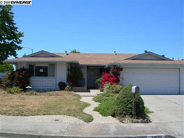 2nd image of 4821 Barbara Ct