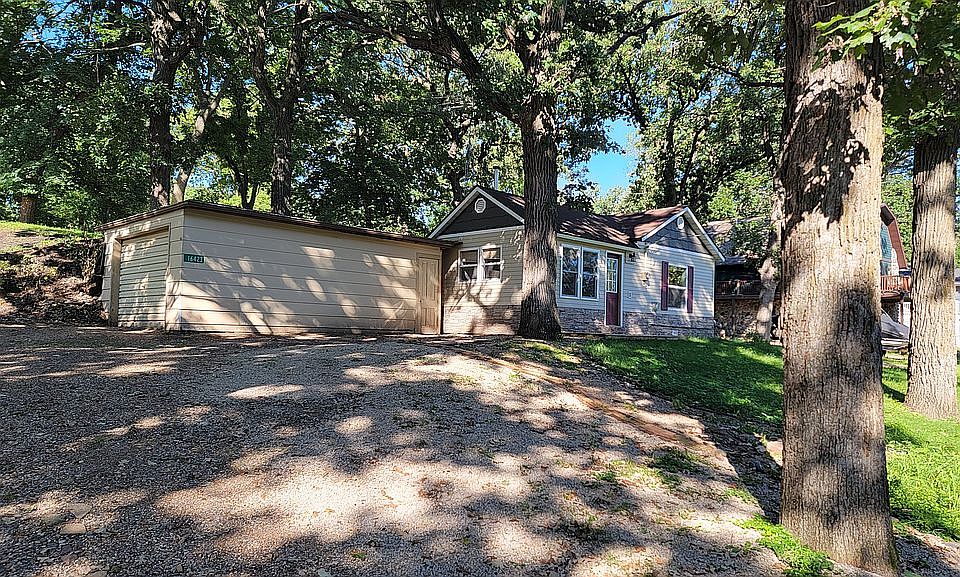 1st image of 16423 255th Ave