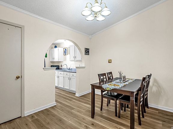 4th image of 726 MEADOW GATE