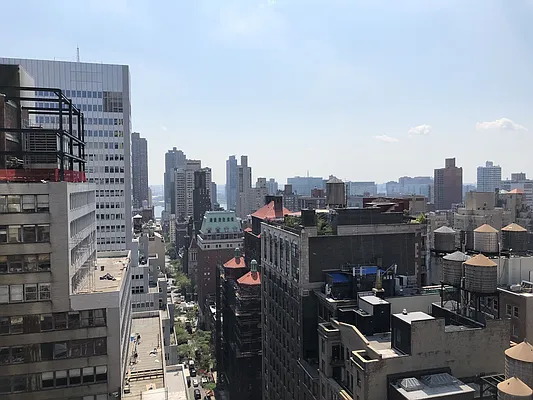 Rented by Chase Global Realty Corp | media 21