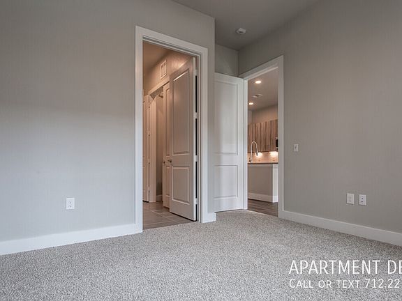 4th image of 2720 Minimax Dr #243
