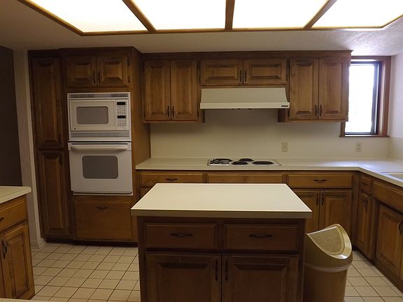 5th image of 207 Muirfield St