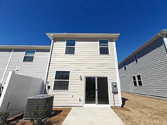 4th image of 1107 Mountain Crown St