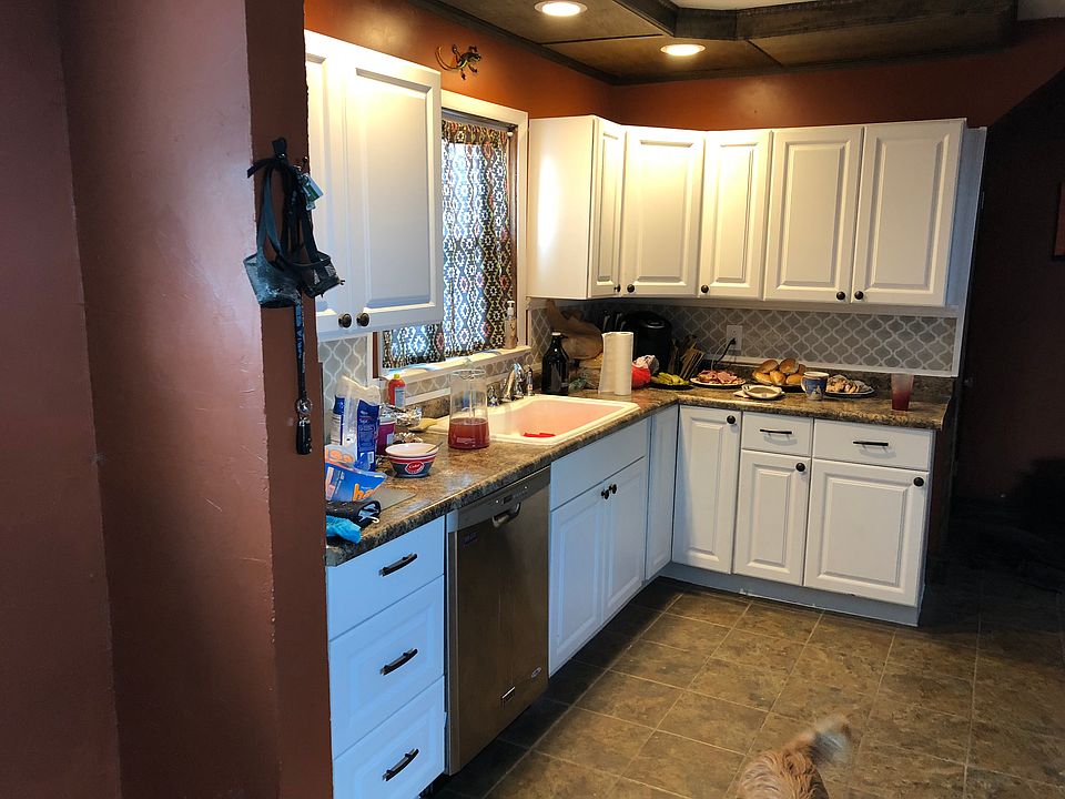 1st image of 648 W Oregon Ave