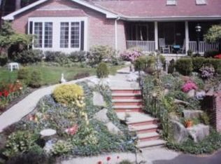 20 Sunset Dr, Dover, NH 03820