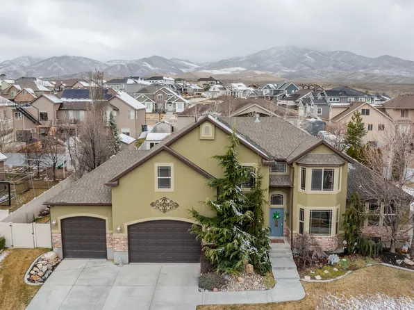 8026 S Cricket Ln, West Jordan, UT 84081