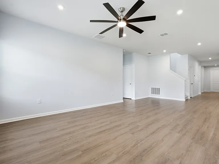 1210 Whispering Ln — Photo 13