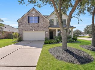 1902 Highland Point Ct, Pearland, TX 77581