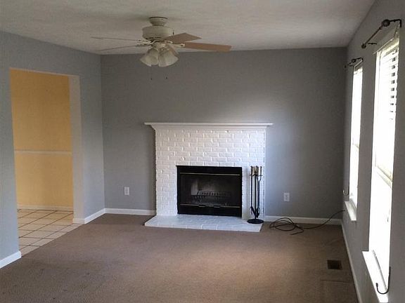 4th image of 271 Donalynn Dr
