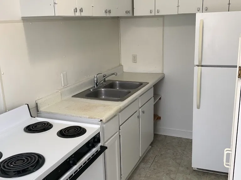 1006 Broadway St — Photo 74