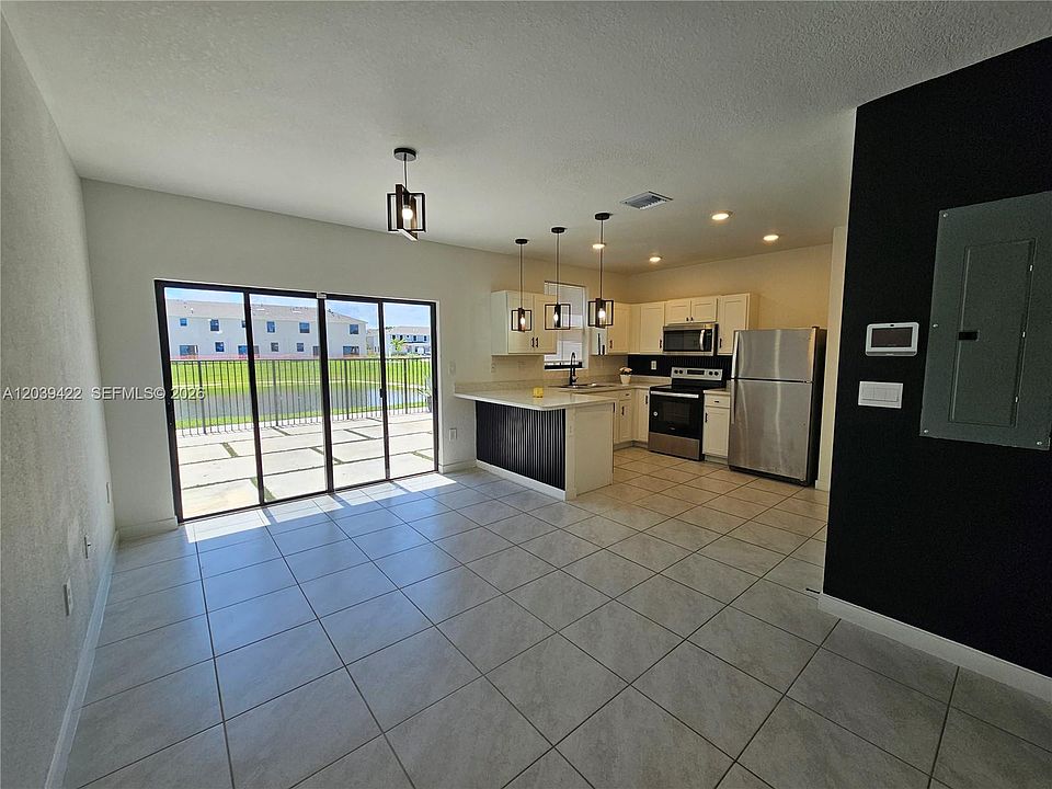 1st image of 1473 NE 5th Ave #1473