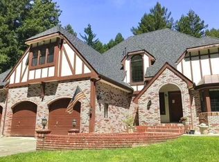 260 Lily Ln, Bayside, CA 95524