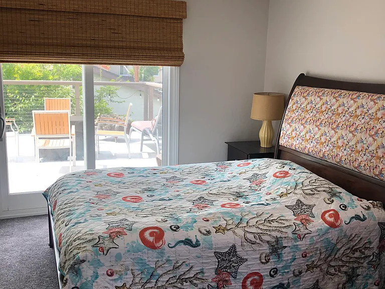 1052B Loring St — Photo 29