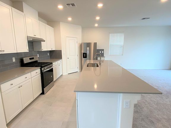 3rd image of 7616 Lush Oasis Ave