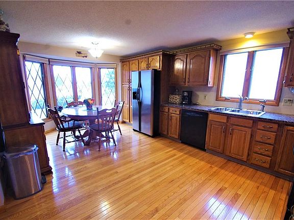 4th image of 4275 Twilight Ln