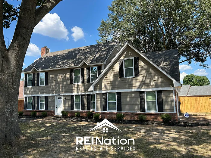 4 bed, 2.5 bath, 2124 sqft, $2,195 — Photo 1
