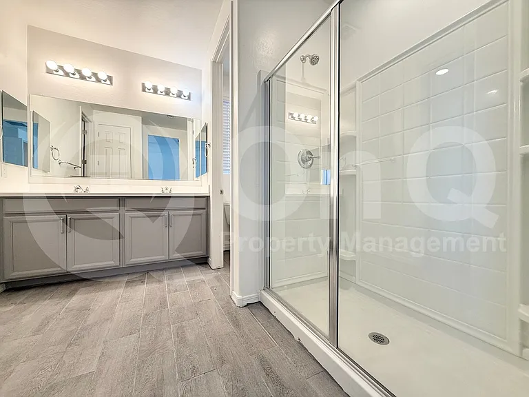 1265 E Kingman St — Photo 40