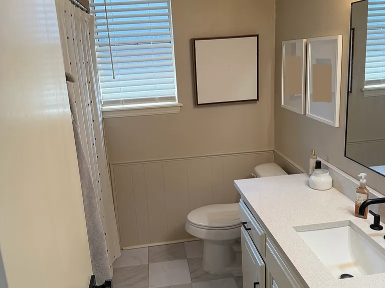 209 Elwood Dr — Photo 10