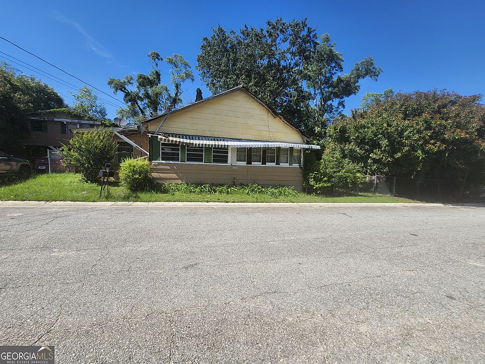 1st image of 620 2nd Ave NW