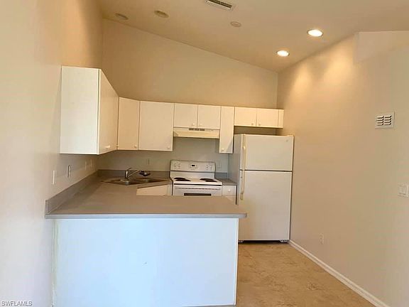 3rd image of 1214 NE 8th Pl #1214