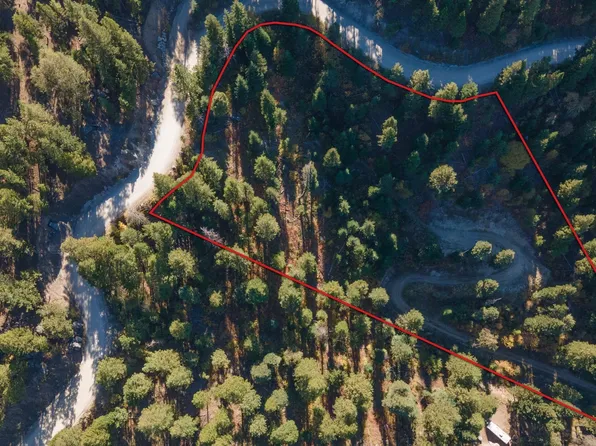 10 Crocus Ct, Cascade, ID 83611