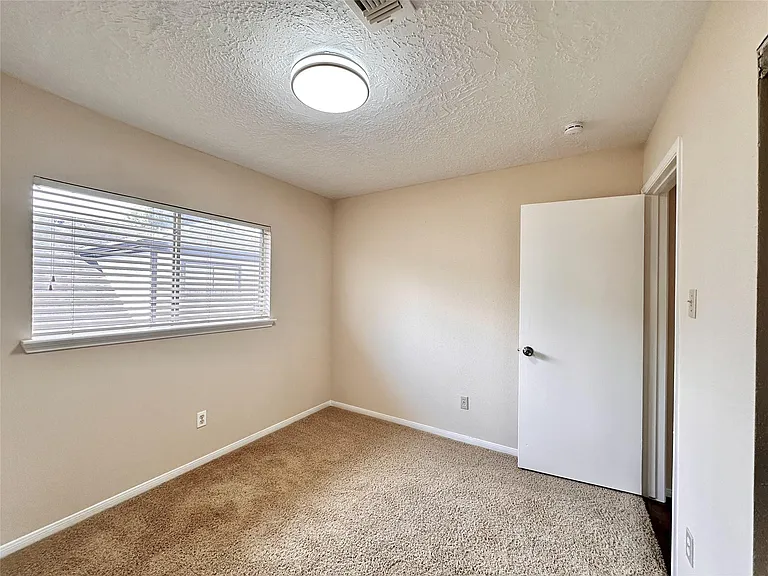 6437 Chatham Island Ln — Photo 23
