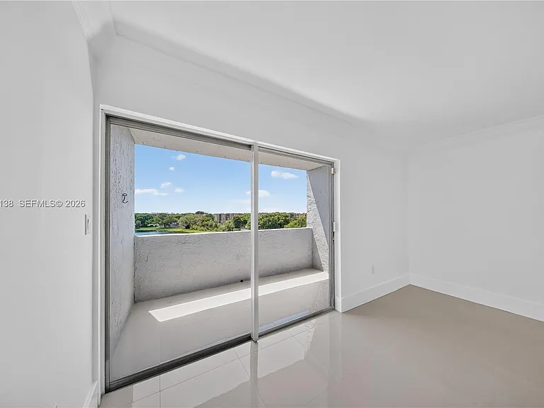 9351 Fontainebleau Blvd #B415 — Photo 22