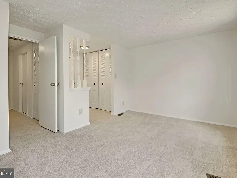 2853 Middleboro Dr — Photo 12