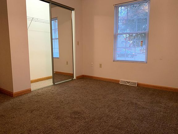 5th image of 2409 Palermo Cir