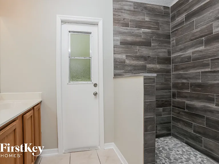 662 Armadillo Dr — Photo 9