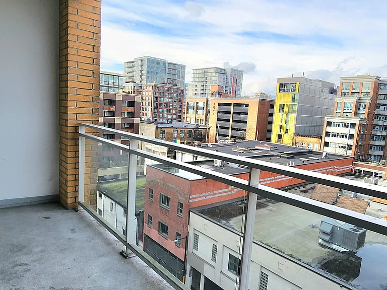221 Union St #714 — Photo 9