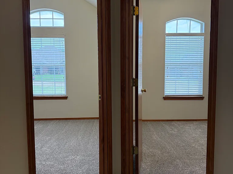 425 Plantation Ter — Photo 17