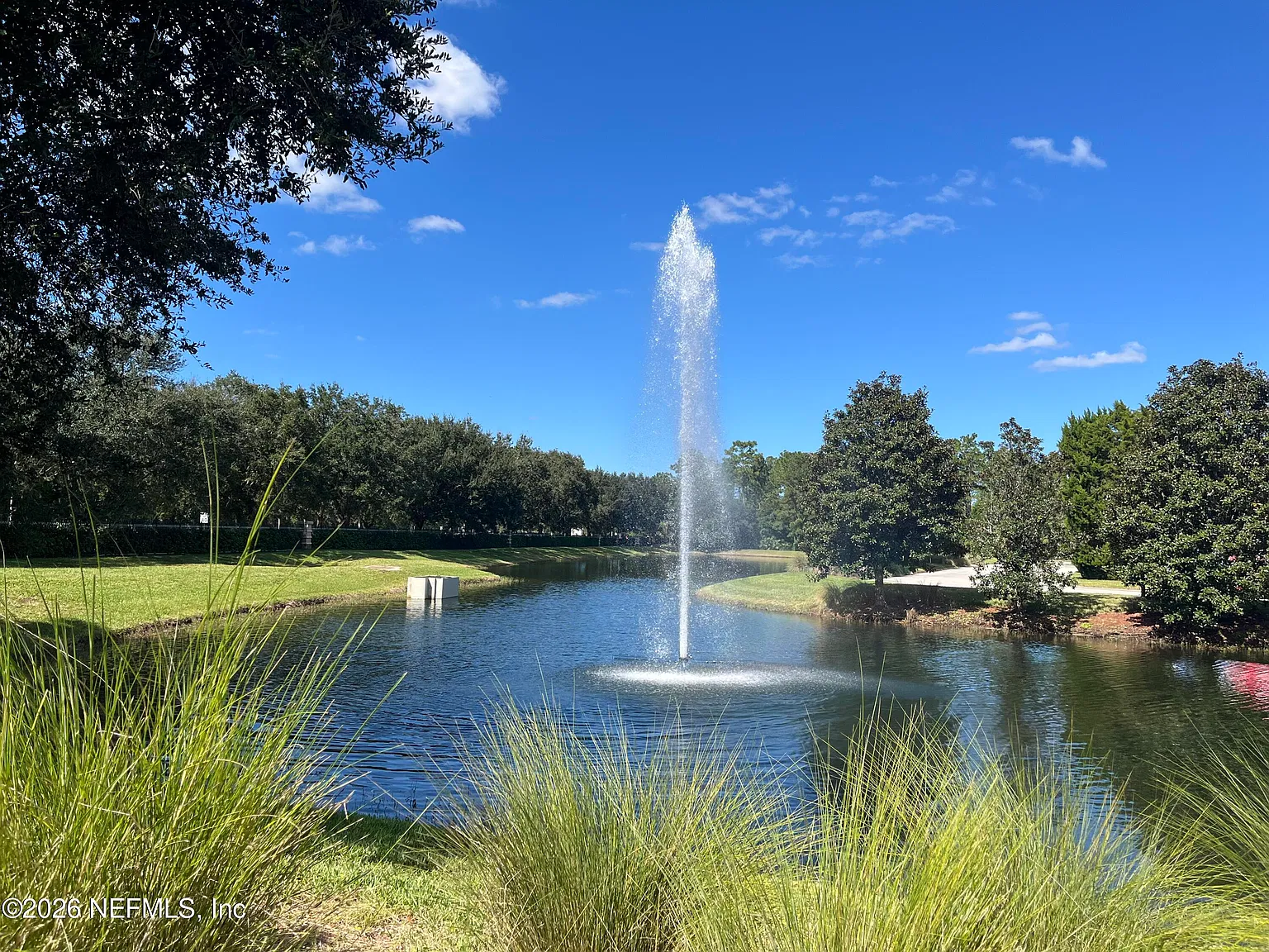 2 bed, 2.5 bath, 1327 sqft, $1,800 — Photo 1