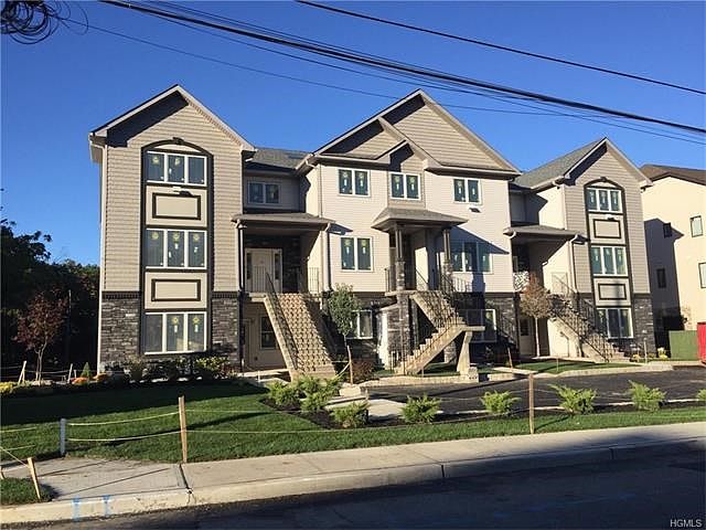 1st image of 16 Calvert Dr #202