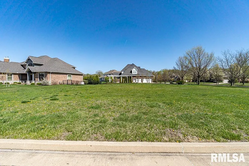 3205 W Saint Charles Pl photo 1