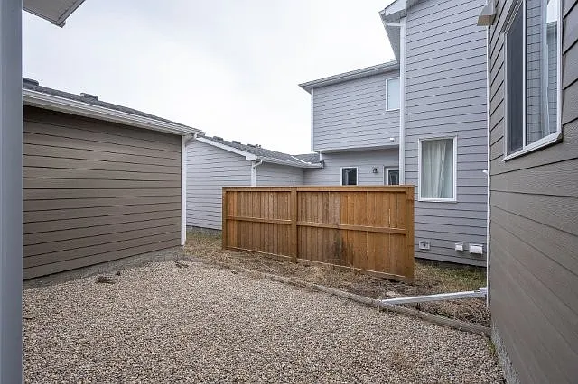 368 Yorkville Ave SW — Photo 34