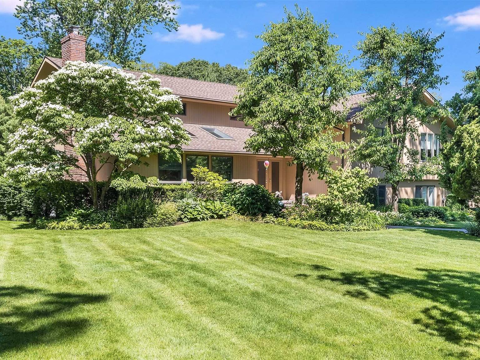 605 Motts Cove Rd N, Roslyn, NY 11576 Zillow