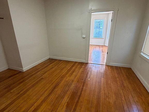 5th image of 19 Roosevelt St #1N