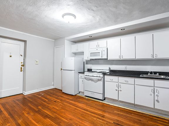 2nd image of 4338 47th St APT A7