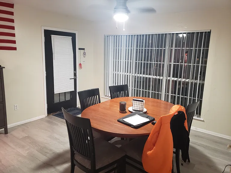 807 Evelyn Ct — Photo 5