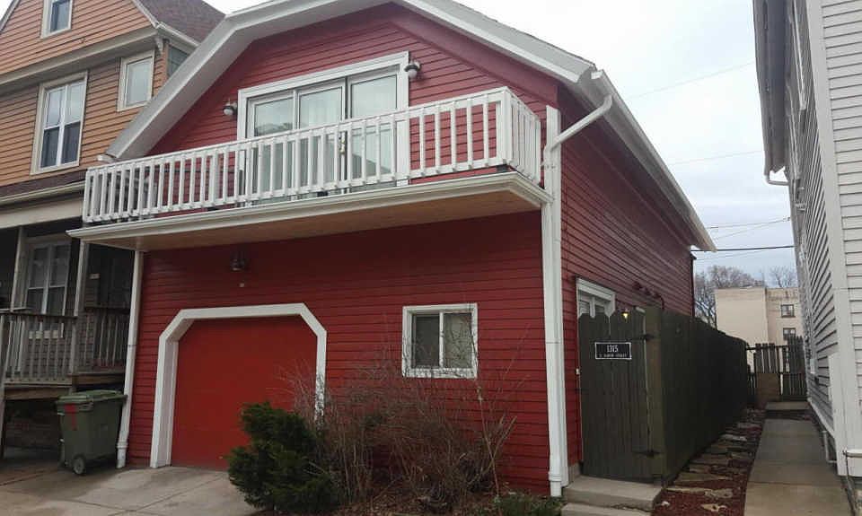 1315 E Albion St, Milwaukee, WI 53202 Zillow